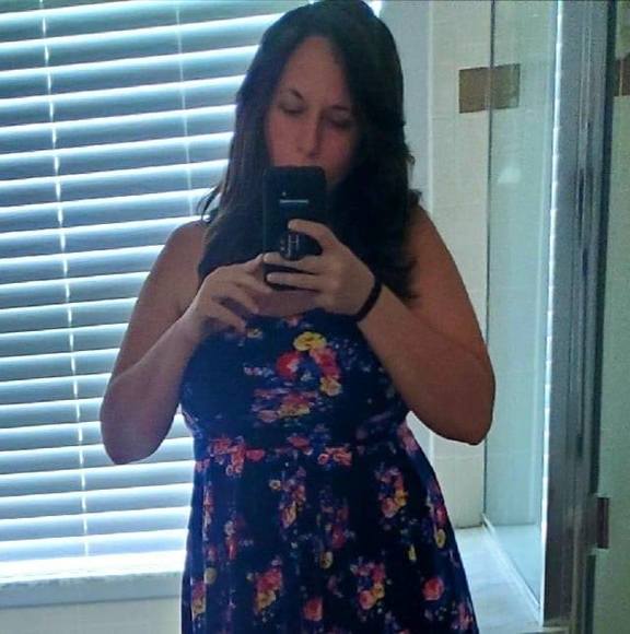 Meet your Posher, Hayley - Picture 1 of 1